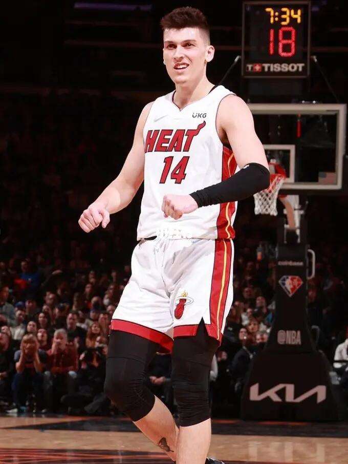 教练组在赛 教练组在赛