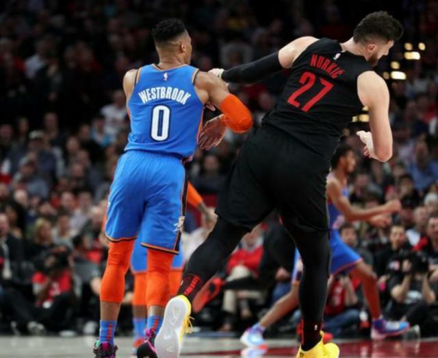 显得不足 显得不足