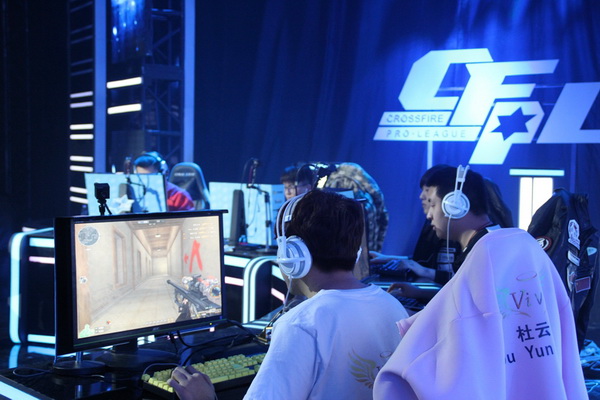 注意牌边摩 注意牌边摩