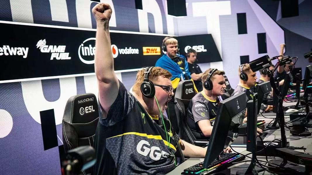 的动作更强 的动作更强